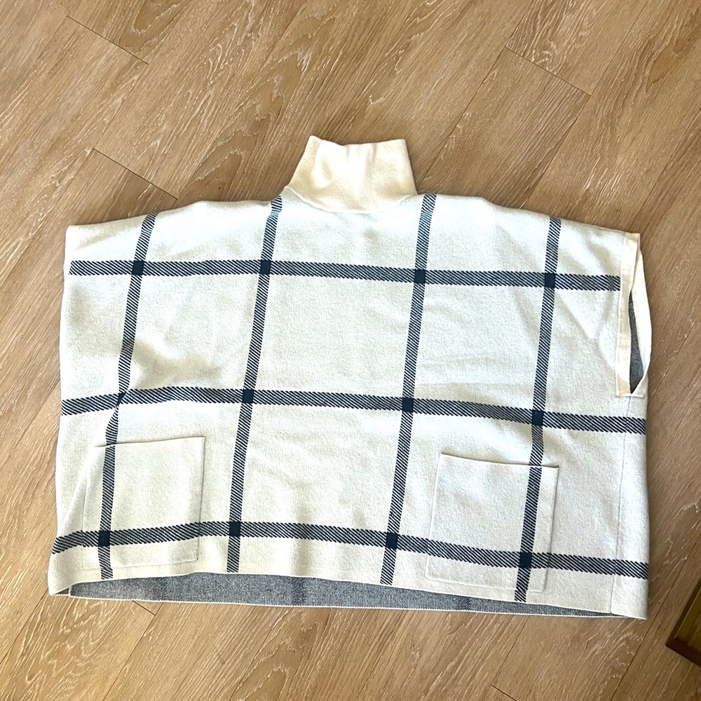 Ann Taylor Short Sleeves Sweater